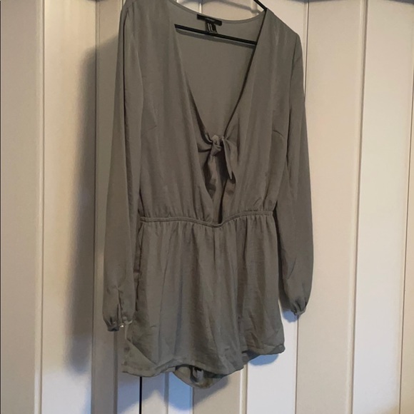 Forever 21 romper - Picture 3 of 5